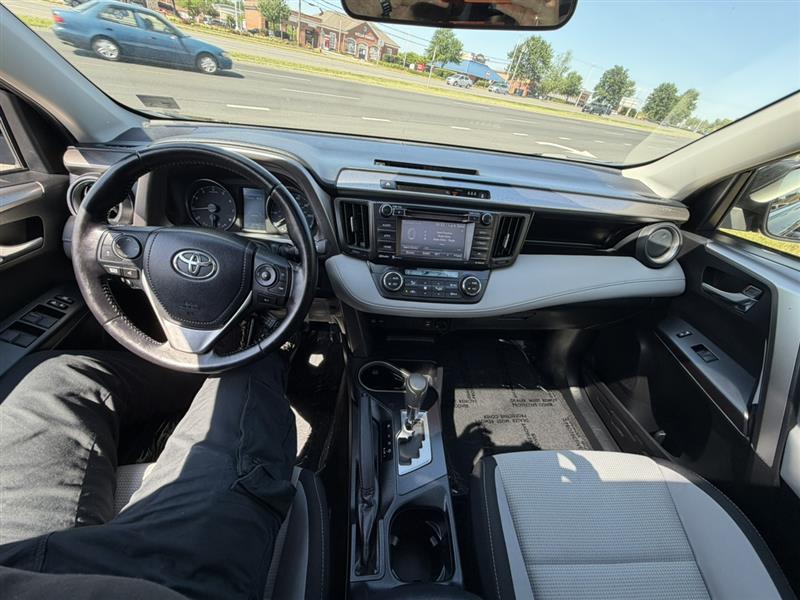 2017 TOYOTA RAV4 XLE