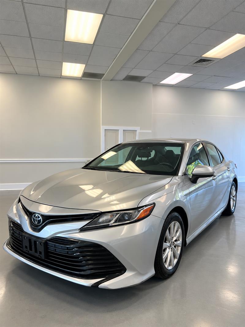 2018 TOYOTA CAMRY LE