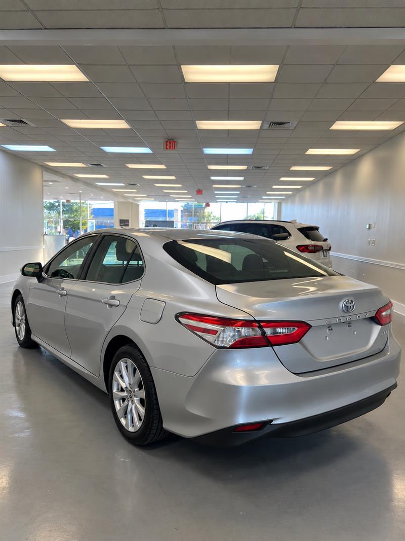 2018 TOYOTA CAMRY LE