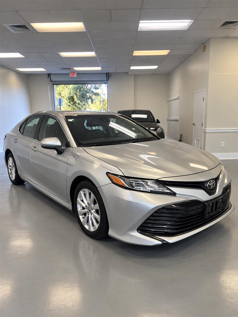 2018 TOYOTA CAMRY LE