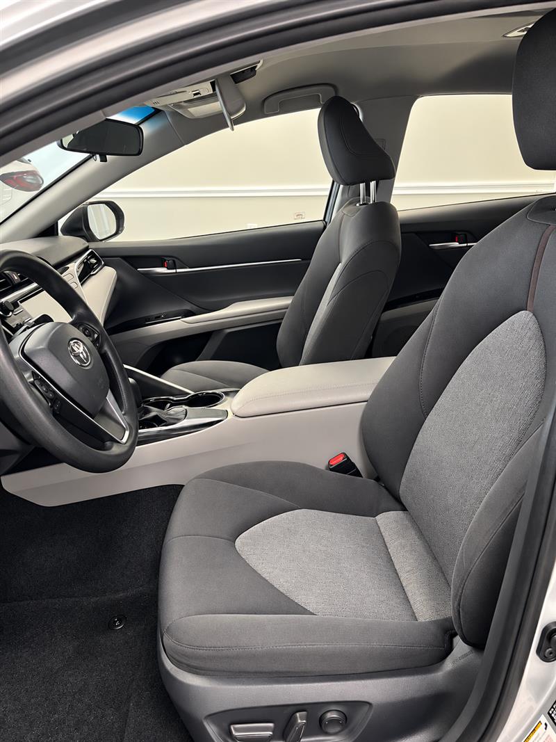 2018 TOYOTA CAMRY LE