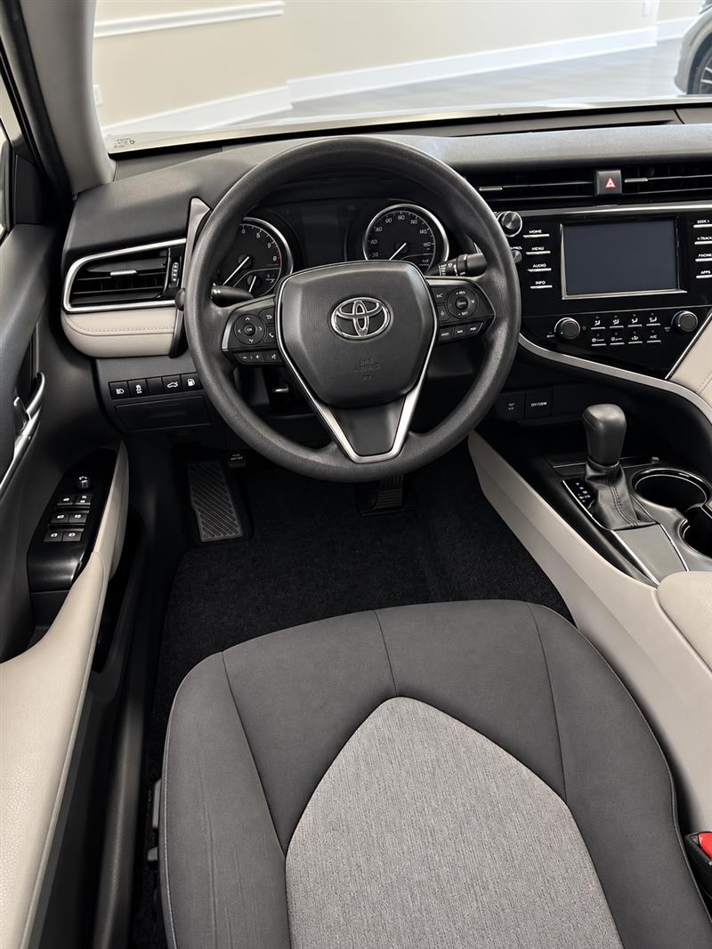 2018 TOYOTA CAMRY LE