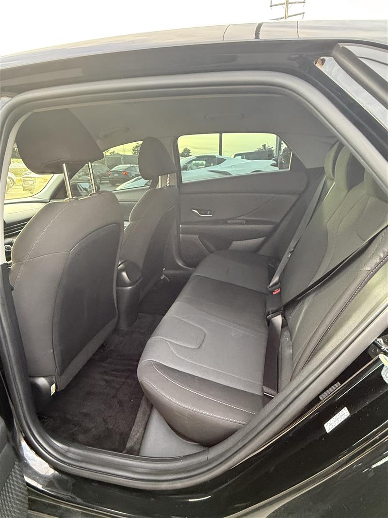 2021 HYUNDAI ELANTRA SE