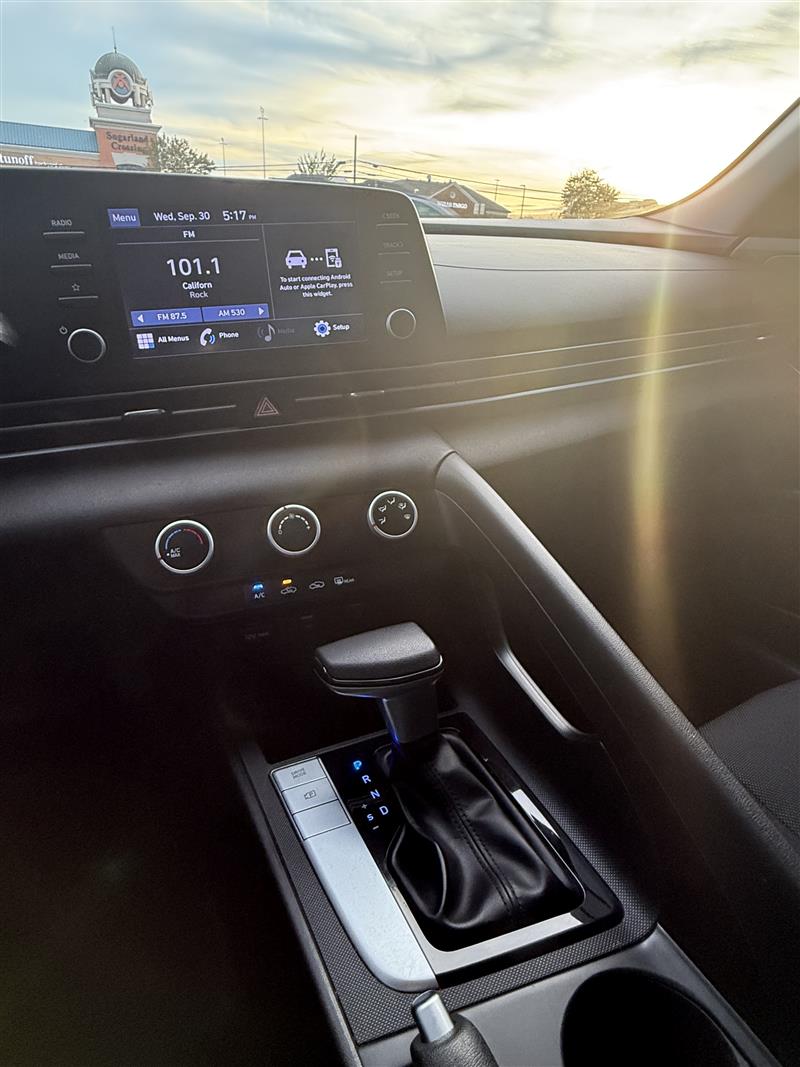 2021 HYUNDAI ELANTRA SE