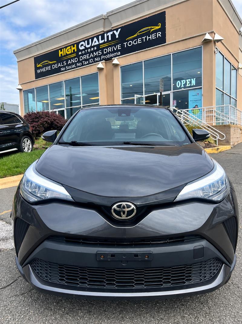 2020 TOYOTA C-HR XLE