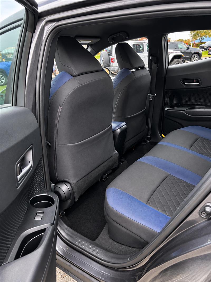 2020 TOYOTA C-HR XLE