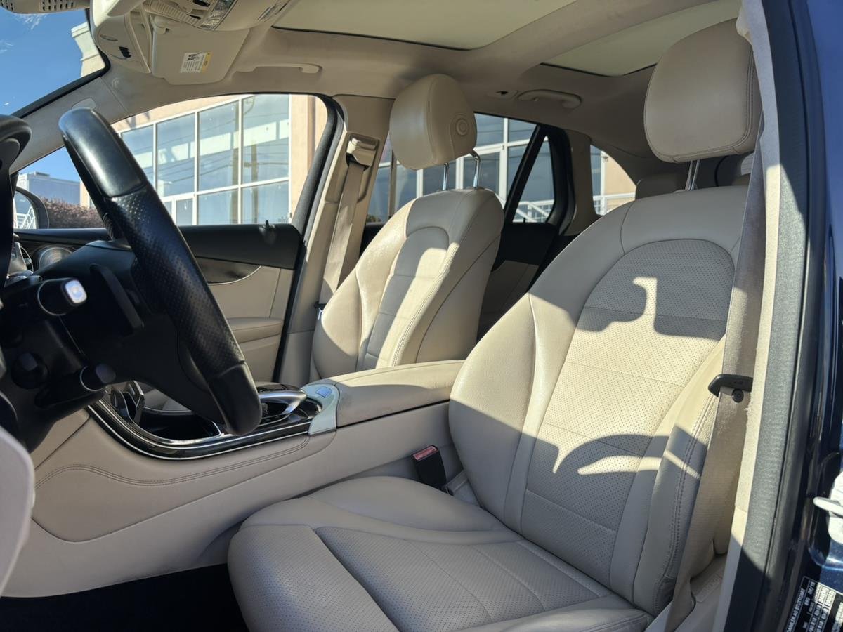 2016 Mercedes-Benz GLC GLC300 - Photo 11
