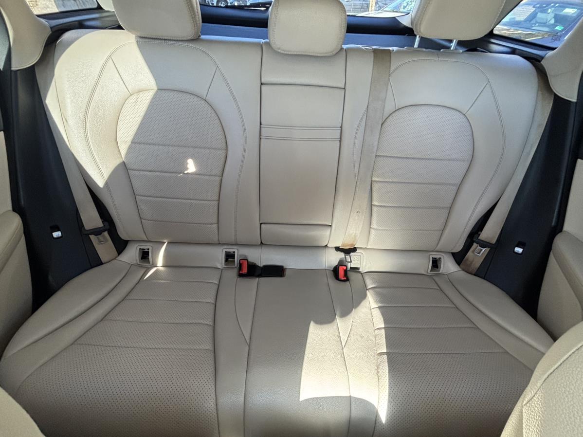 2016 Mercedes-Benz GLC GLC300 - Photo 13