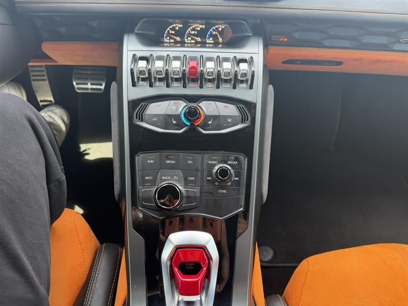 2015 LAMBORGHINI HURACAN LP 610-4 ALL WHEEL DRIVE