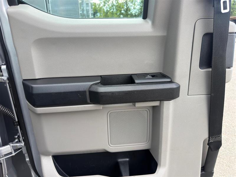 2020 Ford F-350 Super Duty Chassis Cab XL - Photo 19
