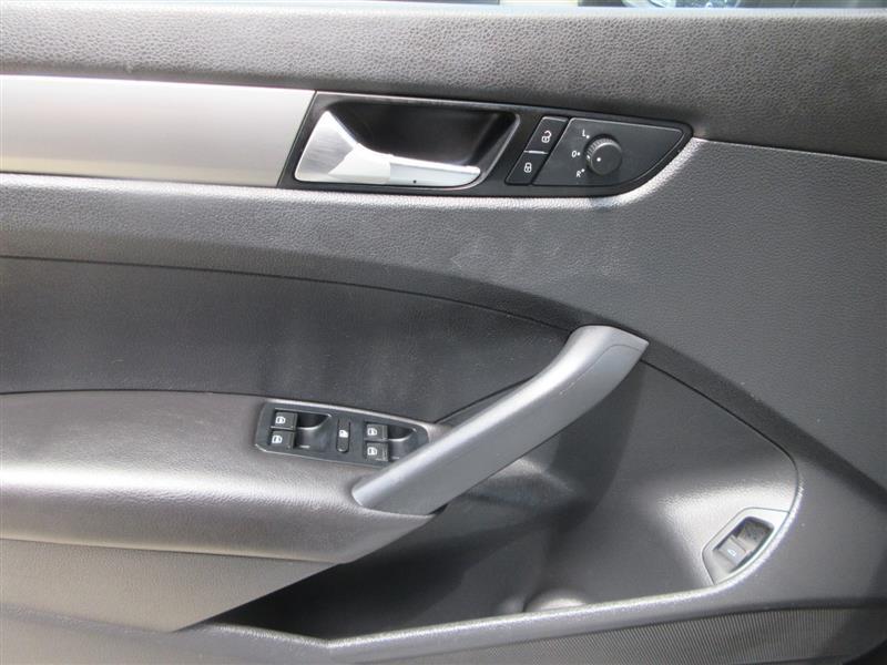 2014 Volkswagen Passat S - Photo 13