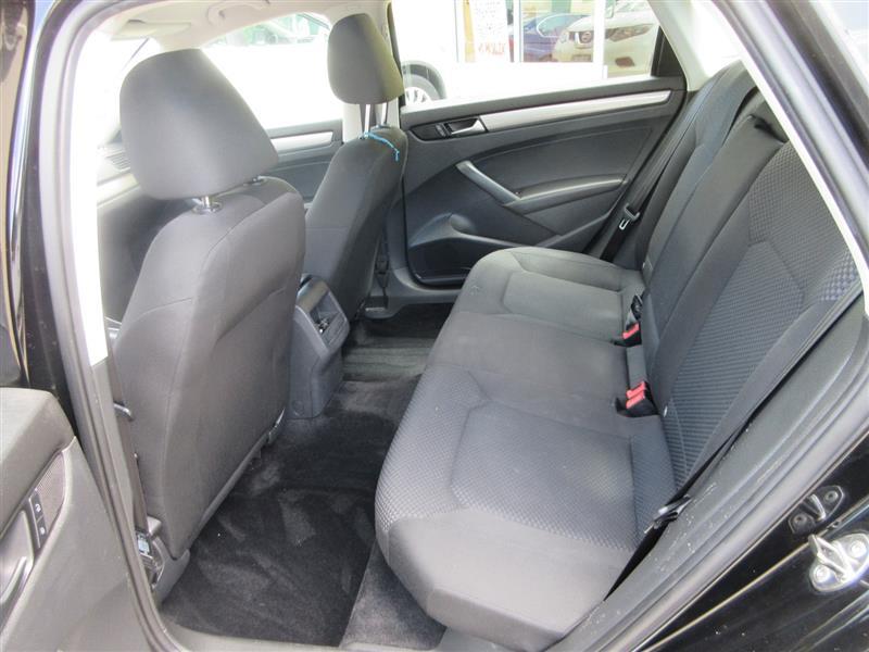 2014 Volkswagen Passat S - Photo 15