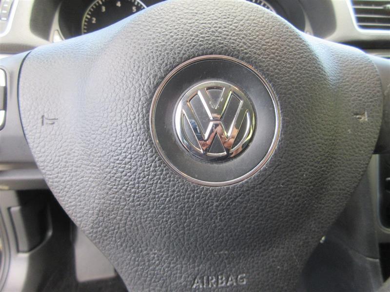 2014 Volkswagen Passat S - Photo 16