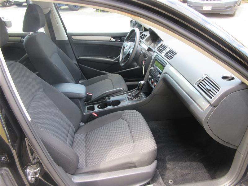 2014 Volkswagen Passat S - Photo 19
