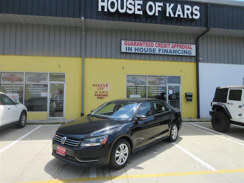 2014 Volkswagen Passat S - Photo 2