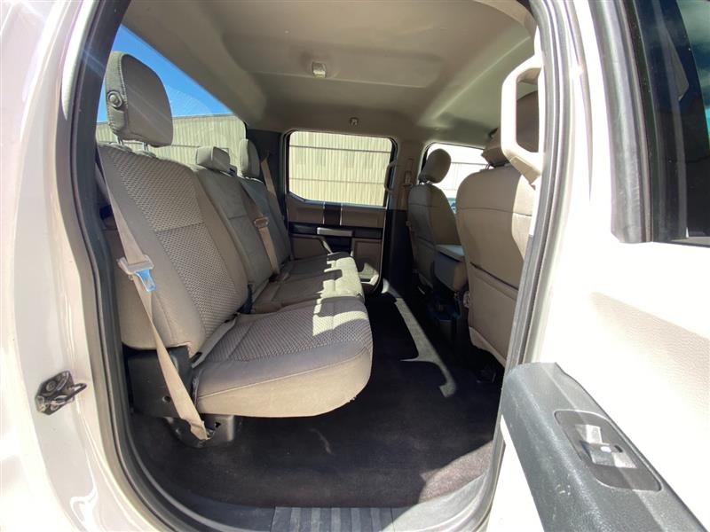 2015 Ford F-150 XLT - Photo 11