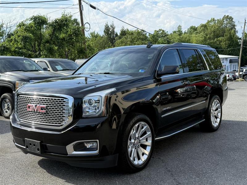 2017 GMC Yukon 4WD Denali's photo