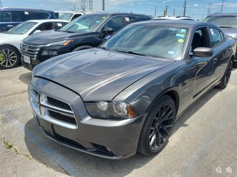 2013 Dodge Charger R/T's photo