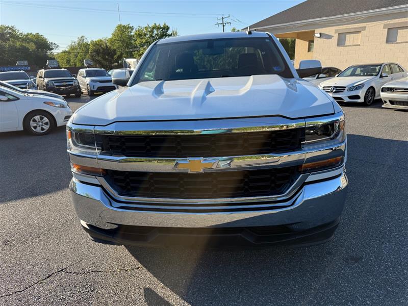 2019 Chevrolet Silverado 1500 LD LT - Photo 2