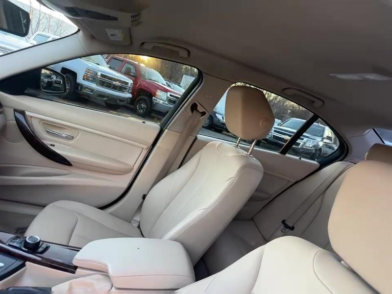 2014 BMW 3 Series 320i - Photo 17