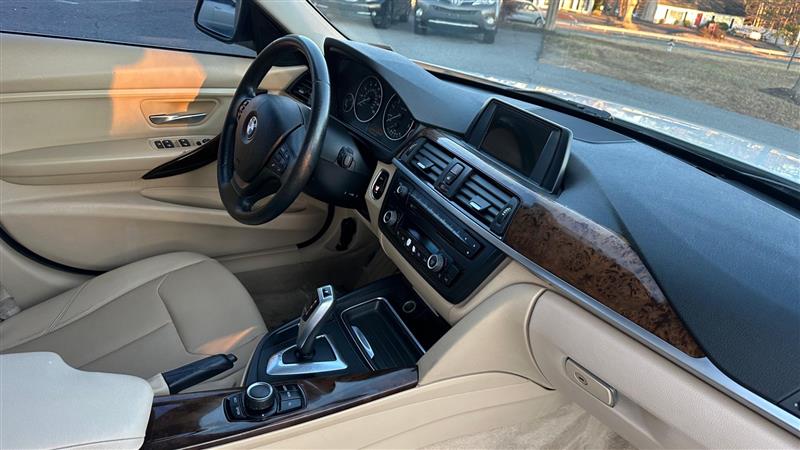2014 BMW 3 Series 320i - Photo 19