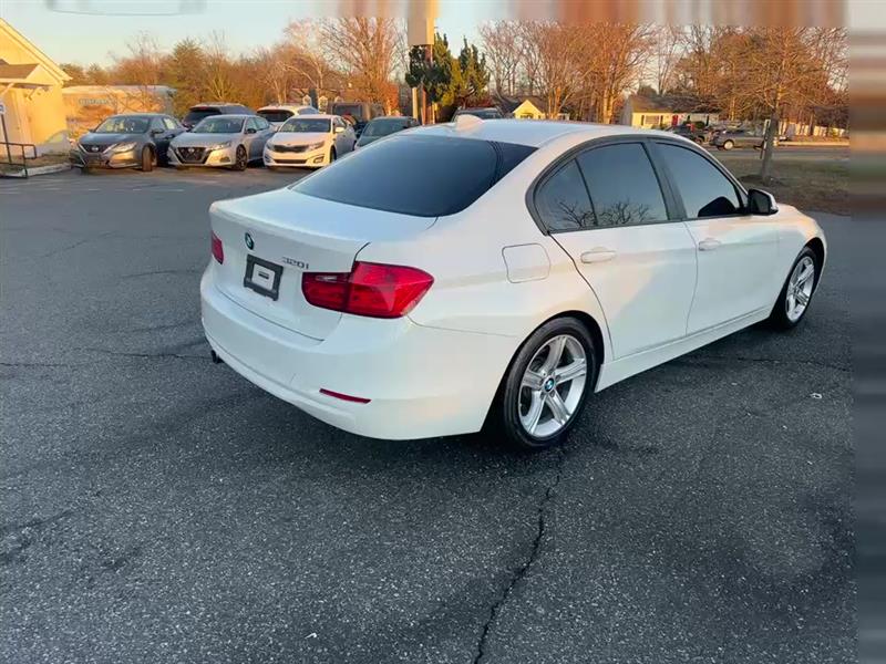 2014 BMW 3 Series 320i - Photo 9