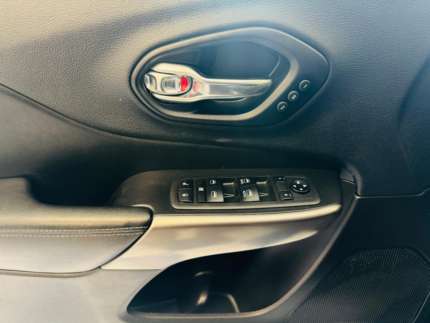 2019 Jeep Cherokee Limited - Photo 24