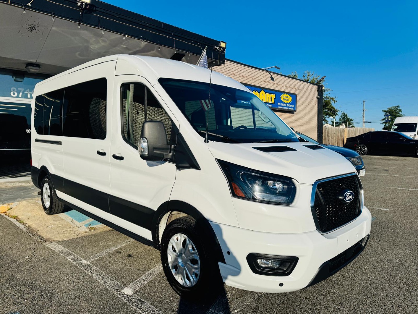 2026 Ford Transit Passenger Van XLT - Photo 9