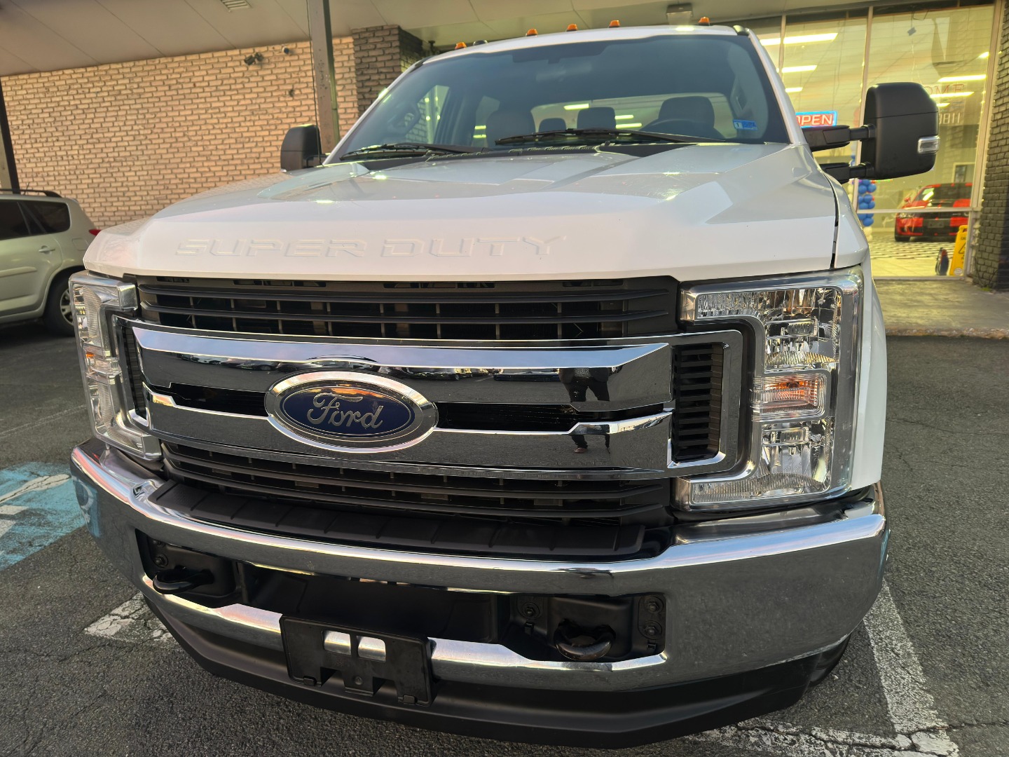 2019 Ford F-350 XLT 4x4 Crew Cab 8' Box DRW's photo