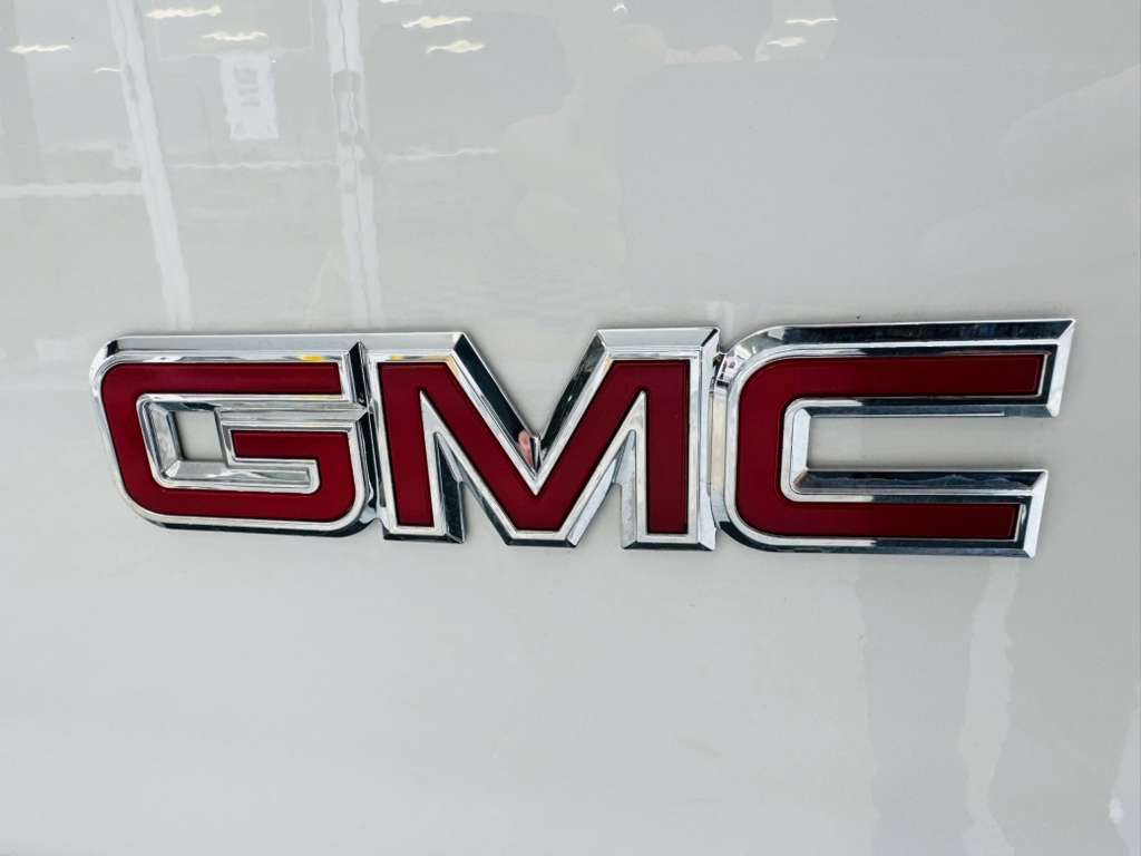 2025 GMC Savana Passenger LT - Photo 24