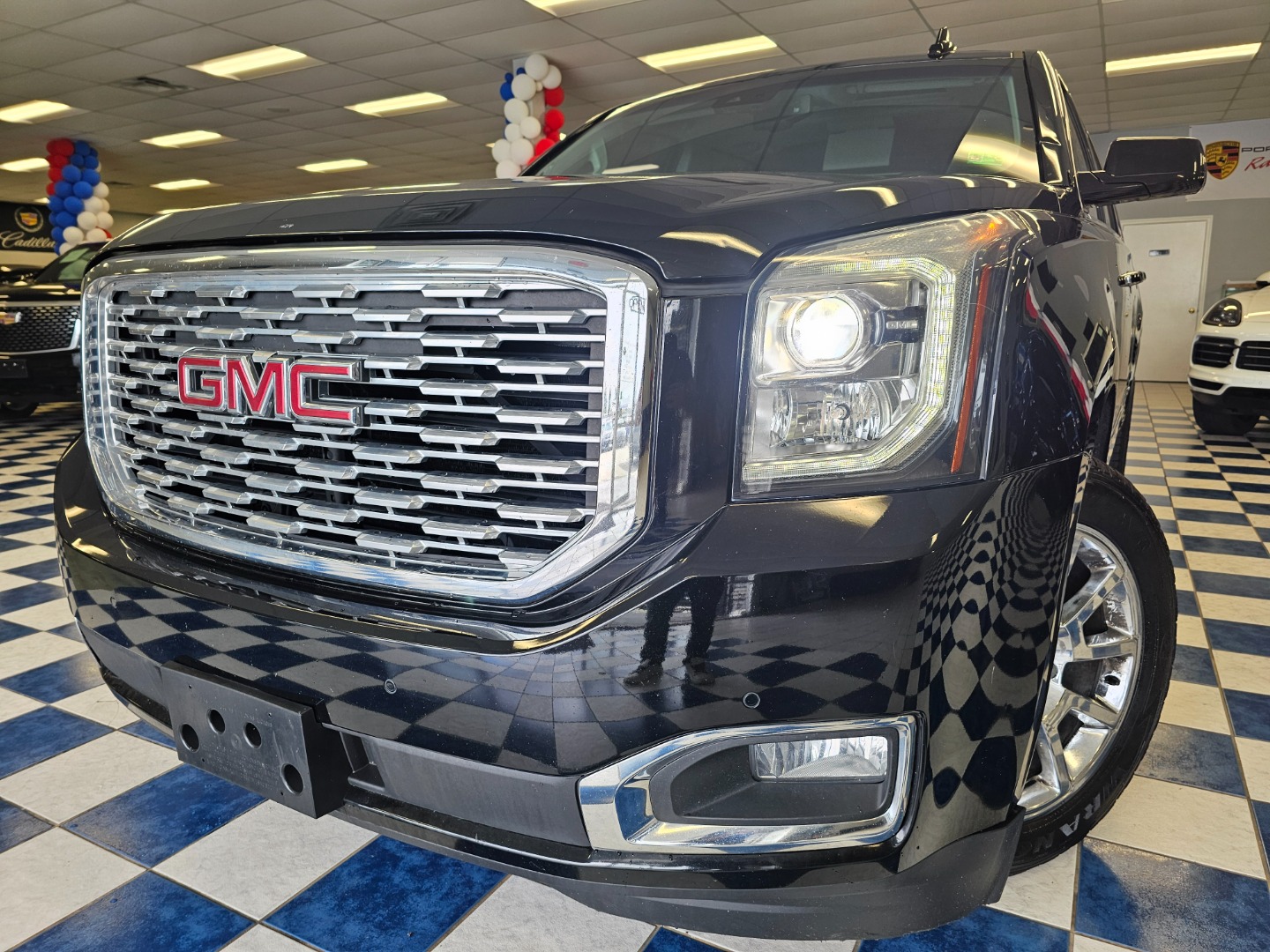 2018 GMC Yukon 4WD Denali's photo