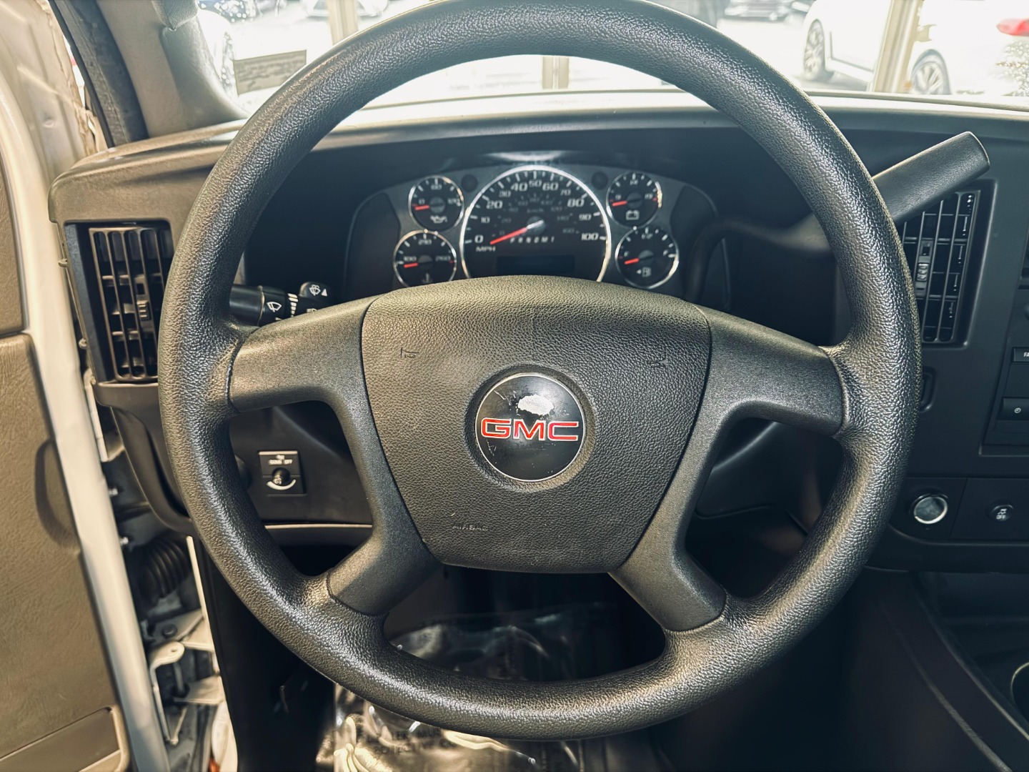 2022 GMC Savana Cargo Work Van - Photo 16