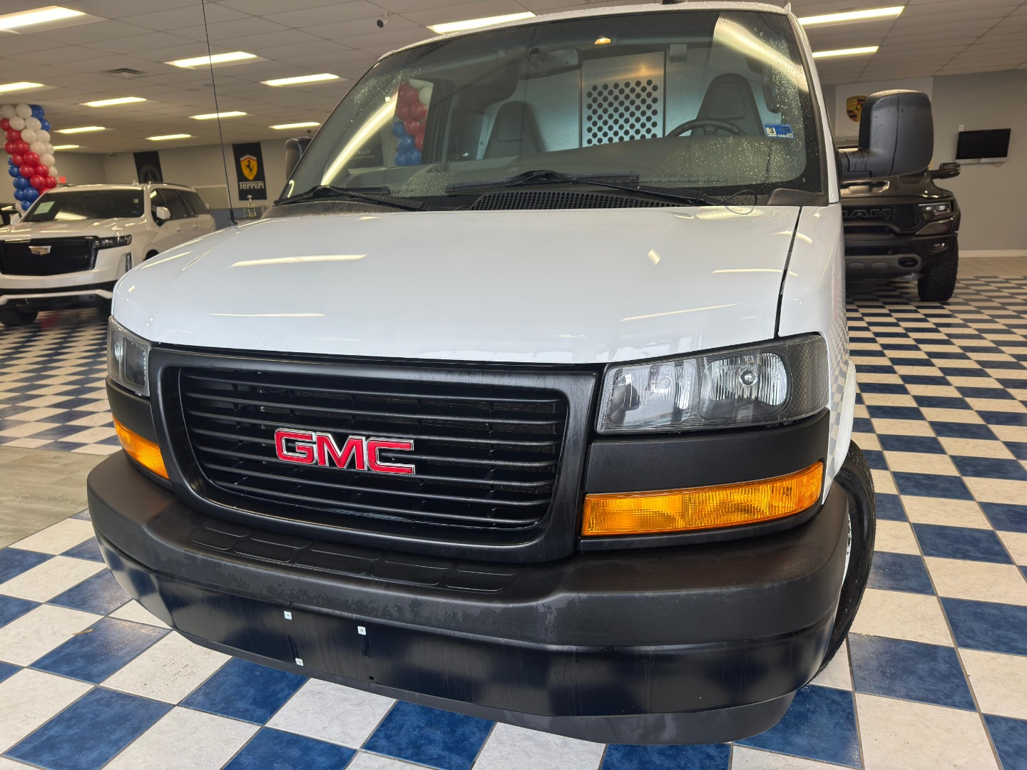 2022 GMC Savana 2500's photo