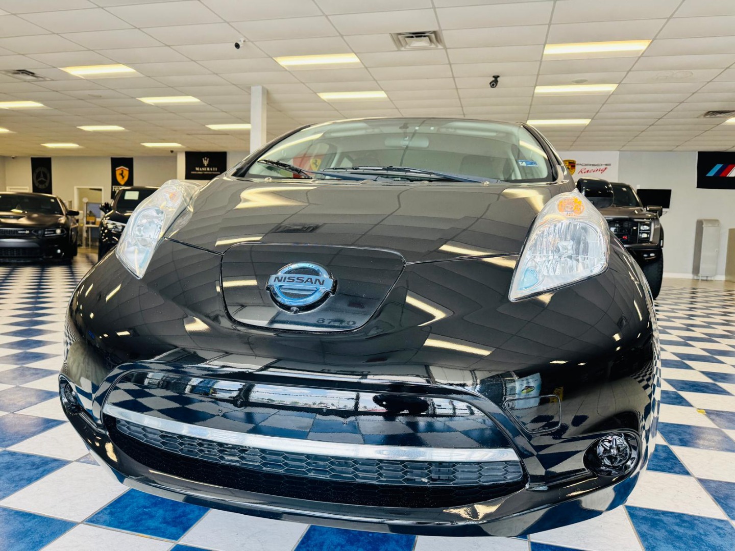 2017 Nissan Leaf SV's photo