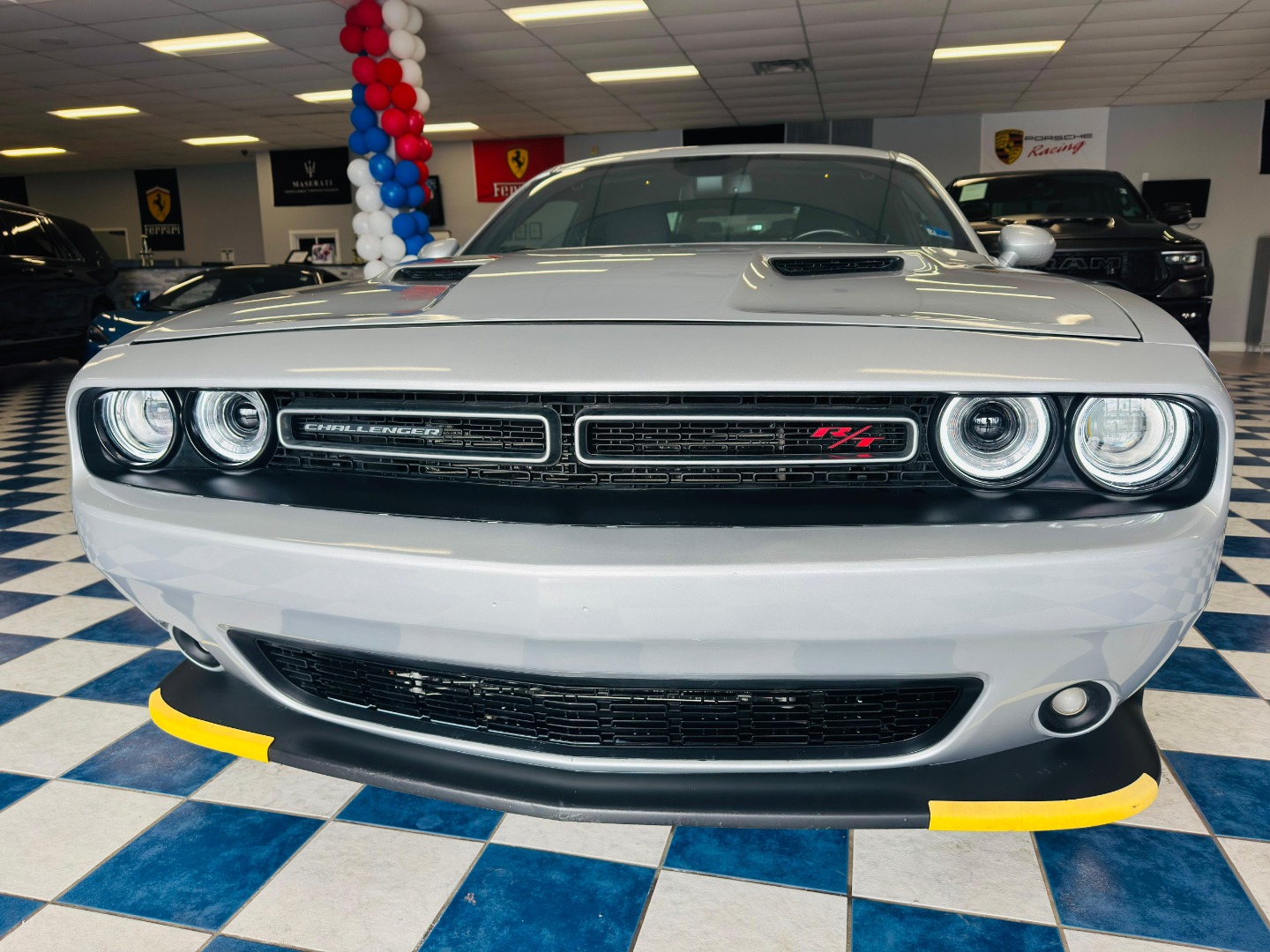2022 Dodge Challenger SXT Auto's photo