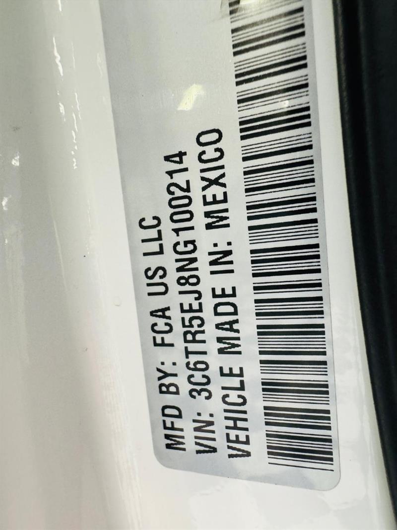 Additional photo of vehicle.