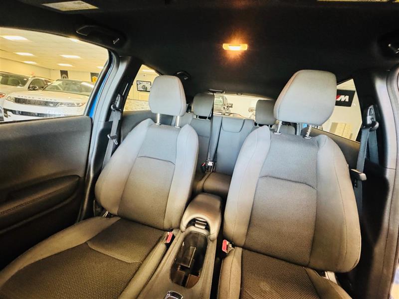 Additional photo of vehicle.