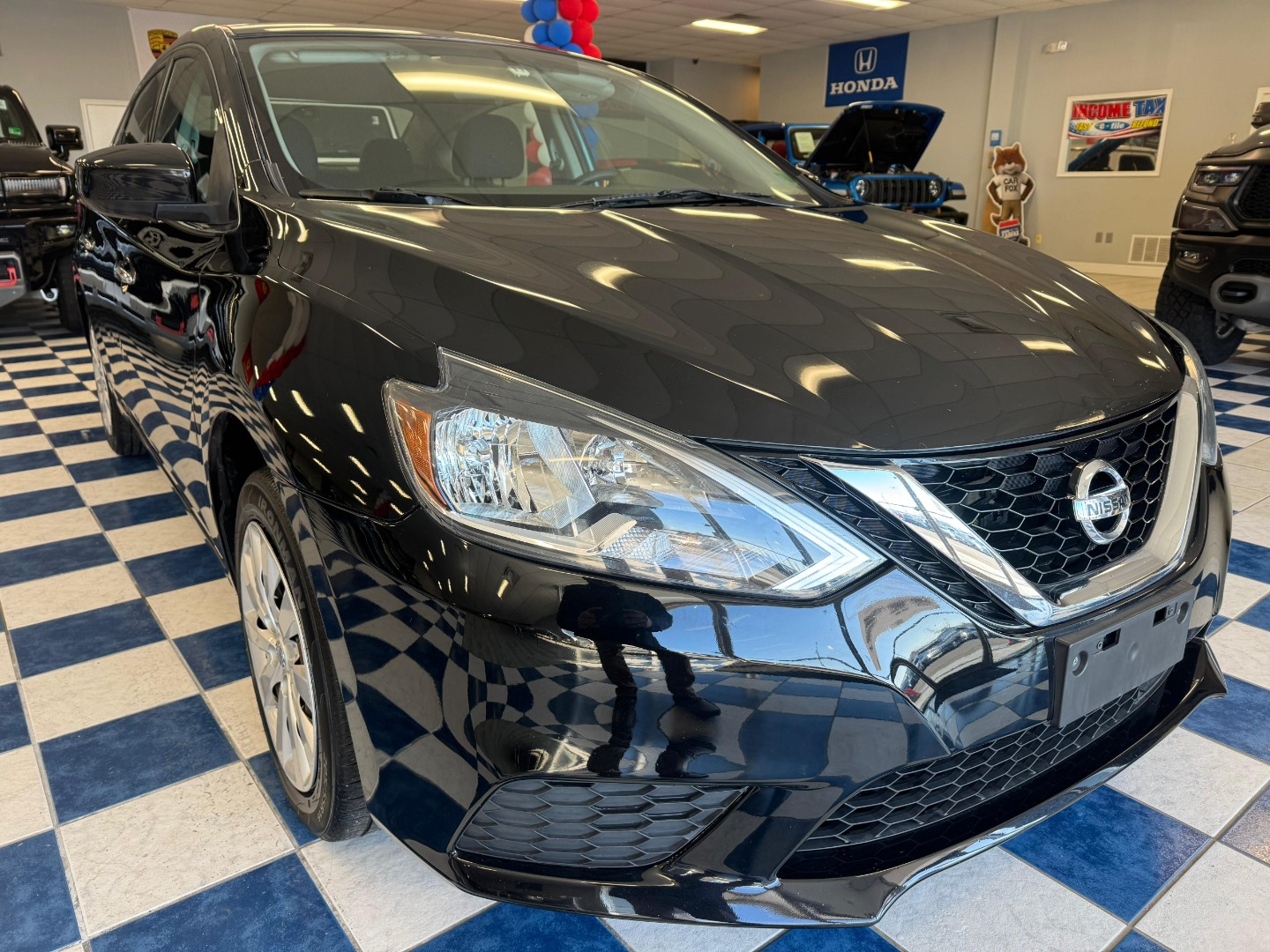 2018 Nissan Sentra S - Photo 9