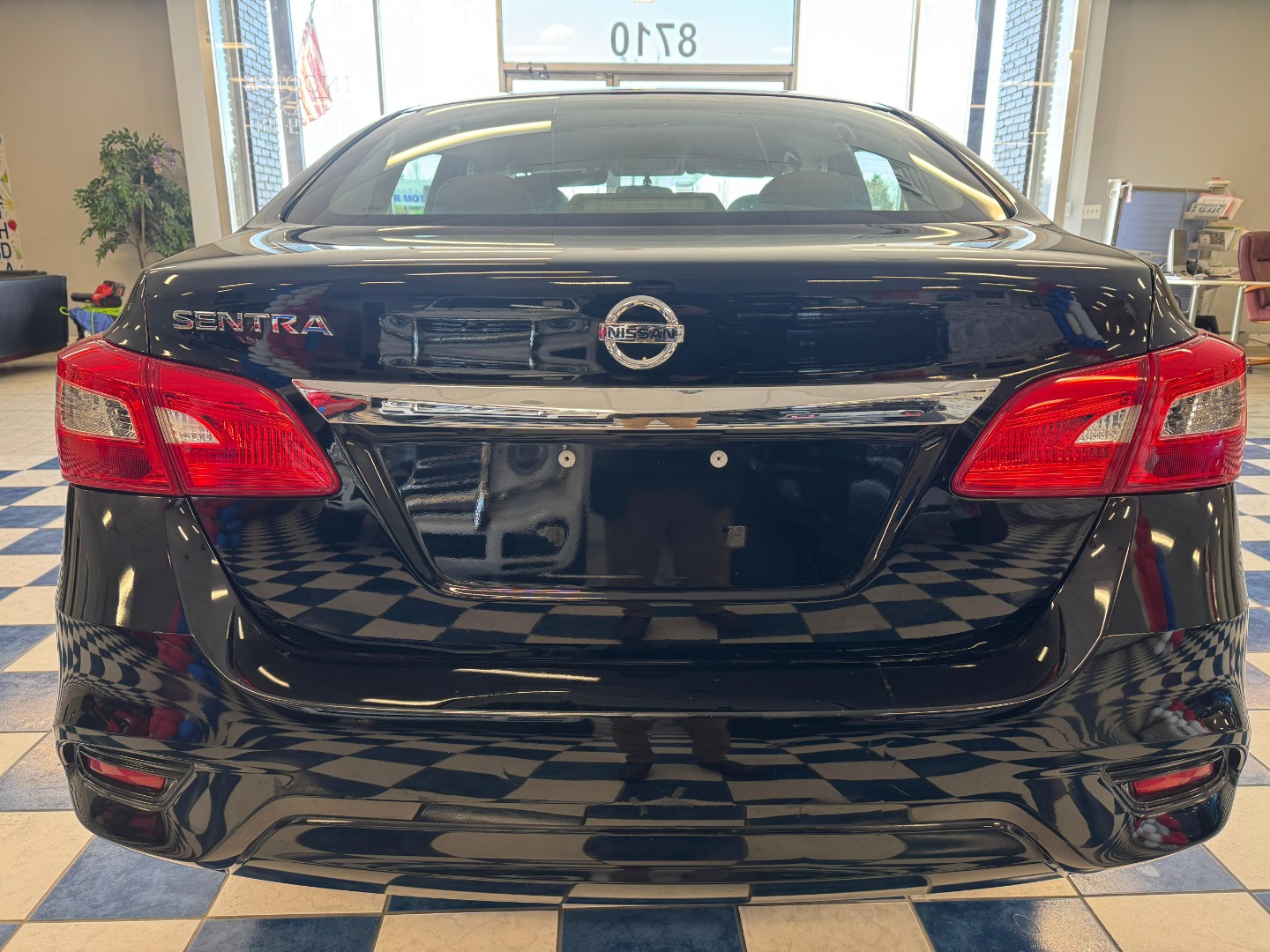 2018 Nissan Sentra S - Photo 6