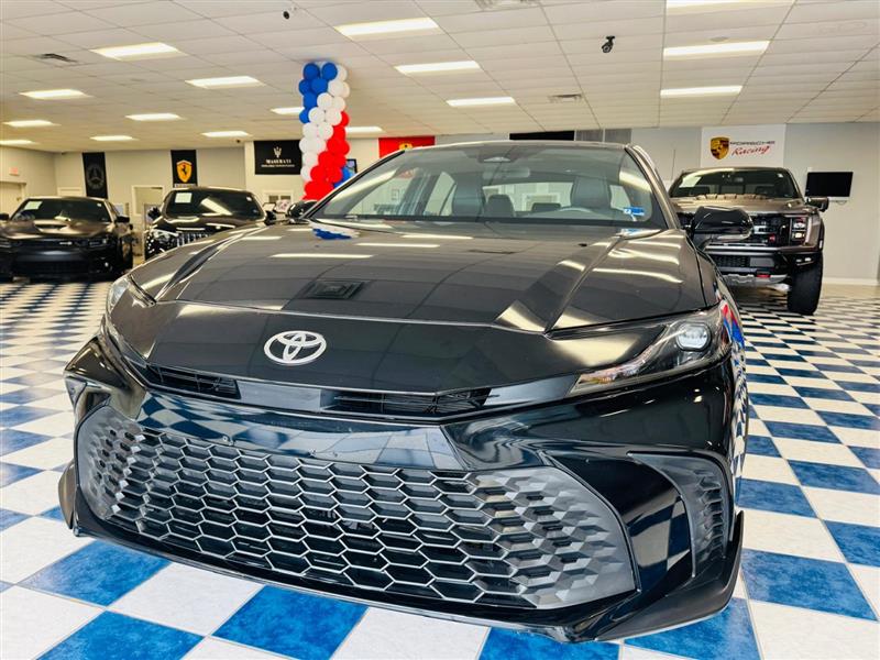Black 2025 Toyota Camry Sedan Front-Wheel Drive Automatic