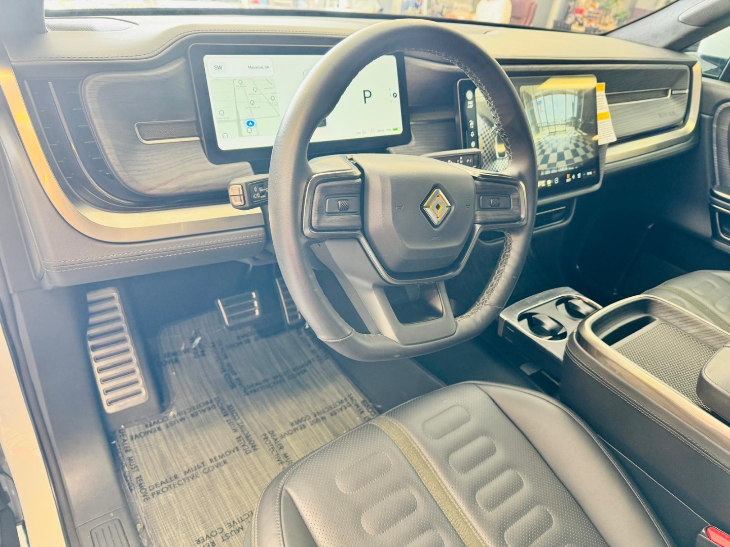 2023 Rivian R1S Adventure - Photo 10