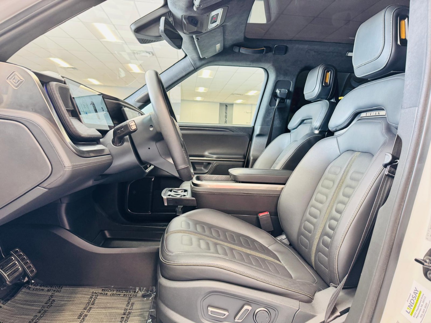 2023 Rivian R1S Adventure - Photo 11