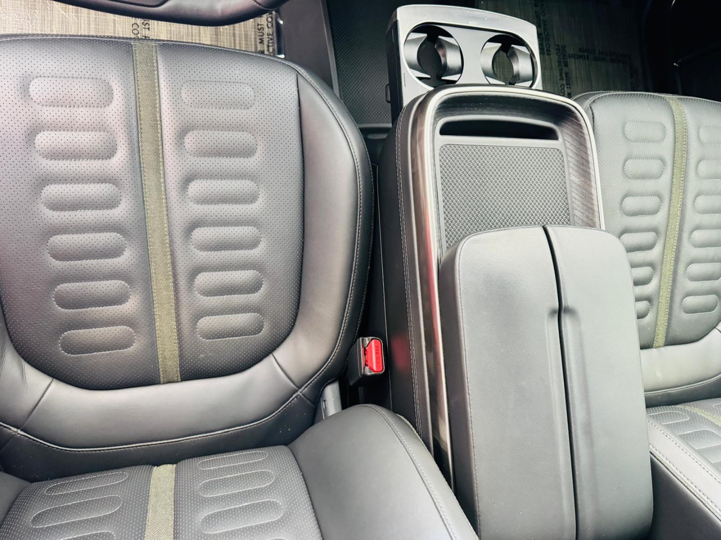 2023 Rivian R1S Adventure - Photo 16