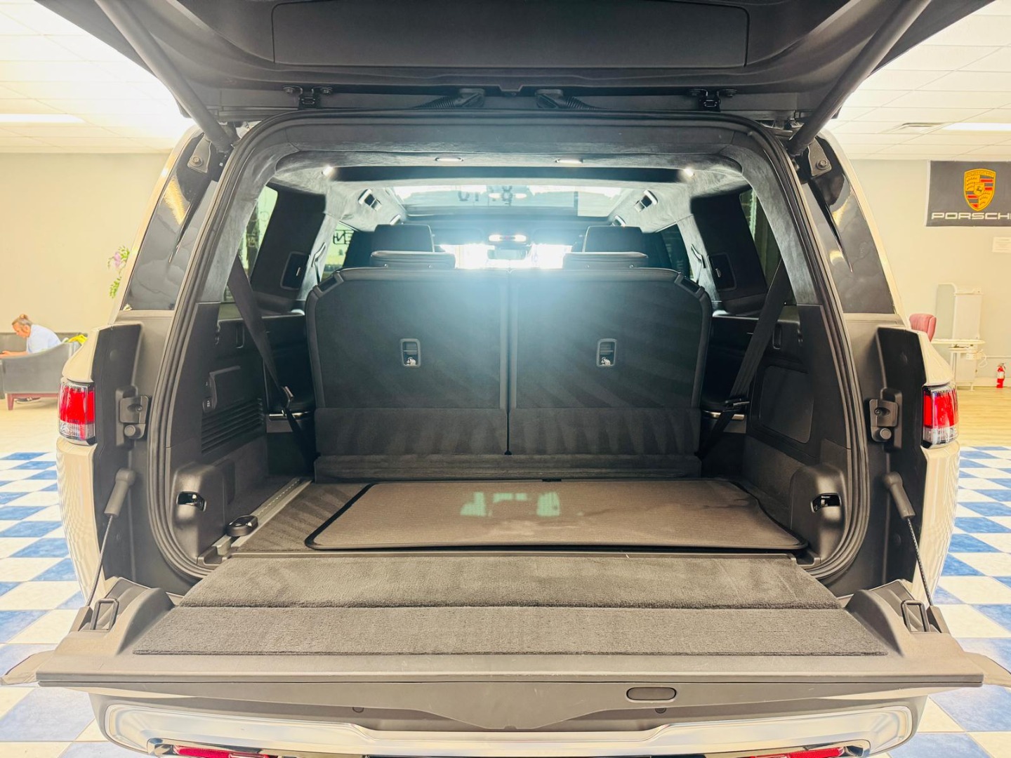2023 Rivian R1S Adventure - Photo 28