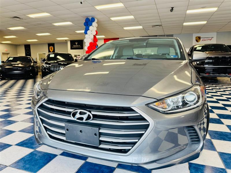 2018 HYUNDAI ELANTRA SE