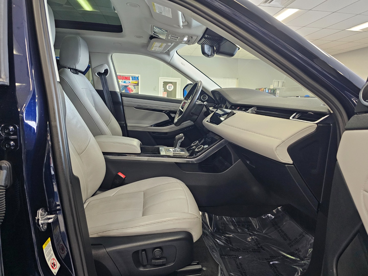 2023 Land Rover Range Rover Evoque S - Photo 14