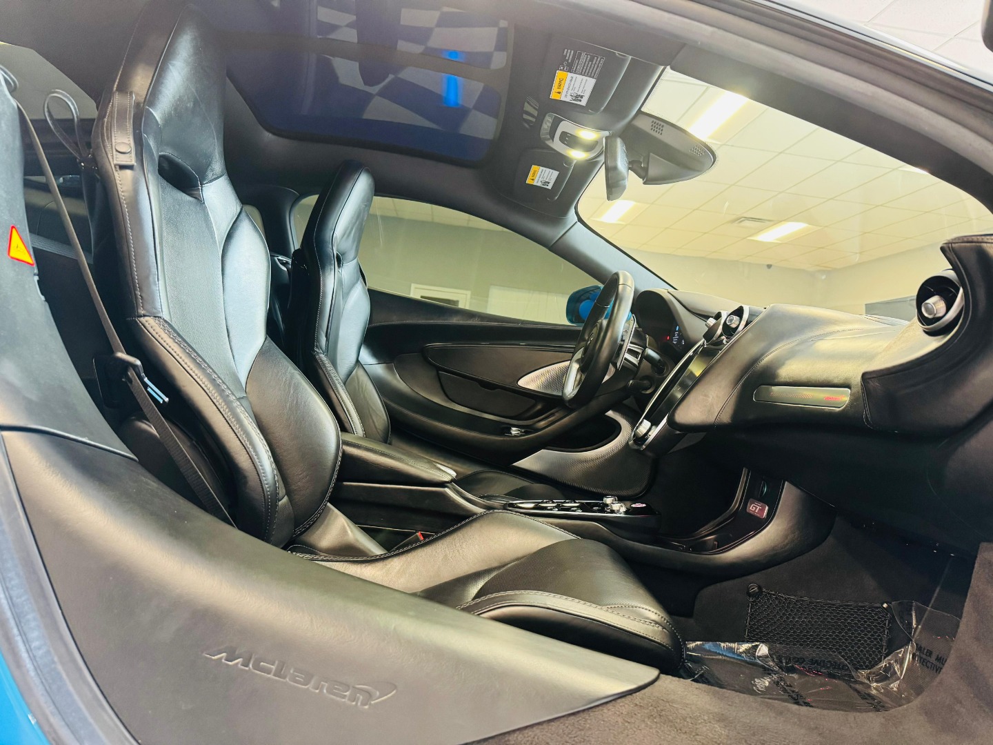 2021 McLaren GT Base - Photo 12