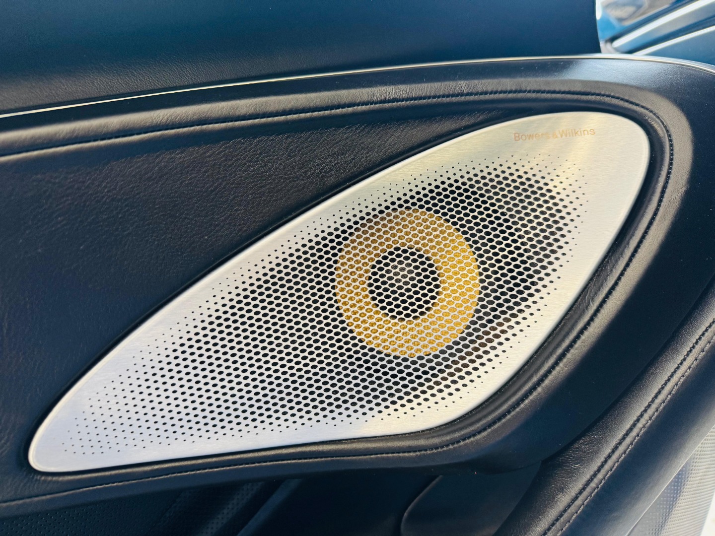 2021 McLaren GT Base - Photo 23