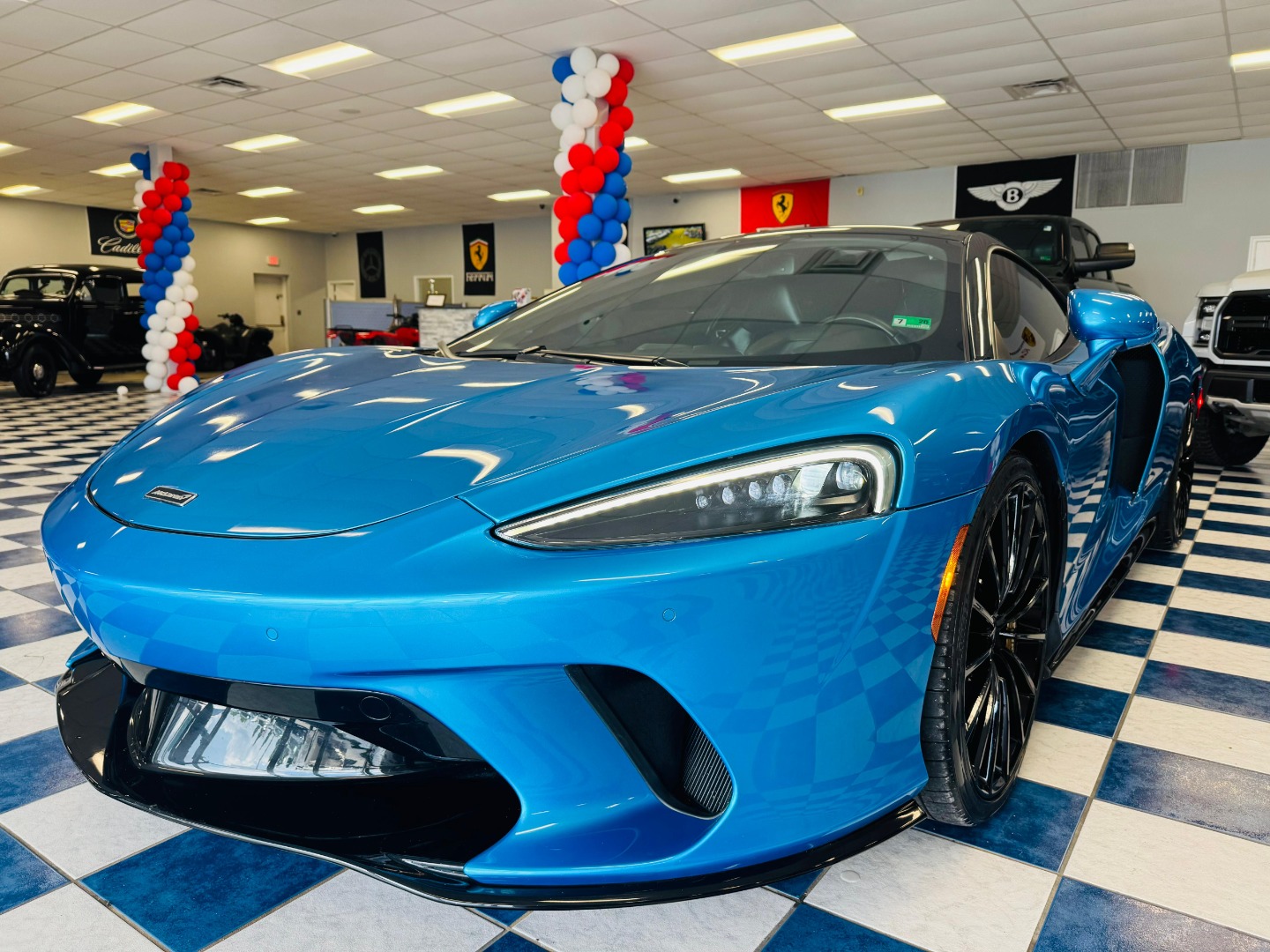 2021 McLaren GT Base