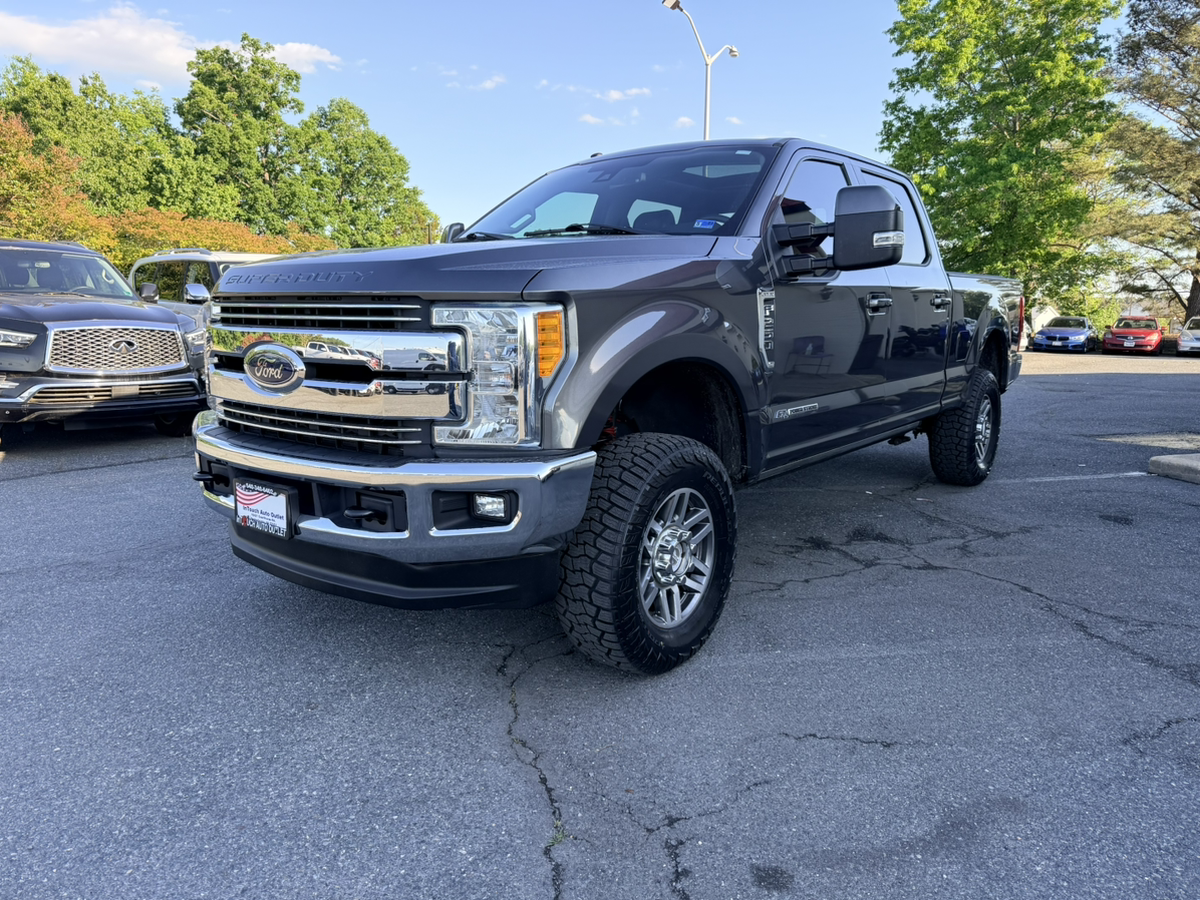 2017 Ford F-250 Lariat 4x4 Crew Cab 8' Box's photo